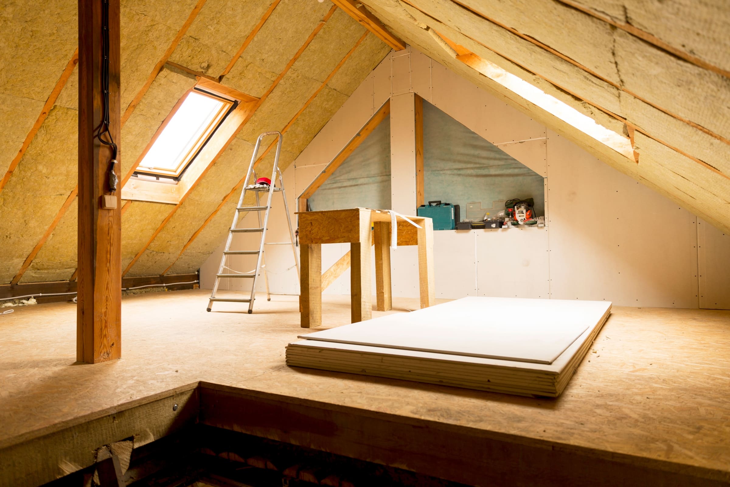 Does Attic Insulation Help In Summer?